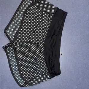Lululemon size 4 speed shorts